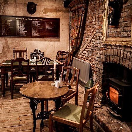 Black Swan Hotel Devizes Dış mekan fotoğraf